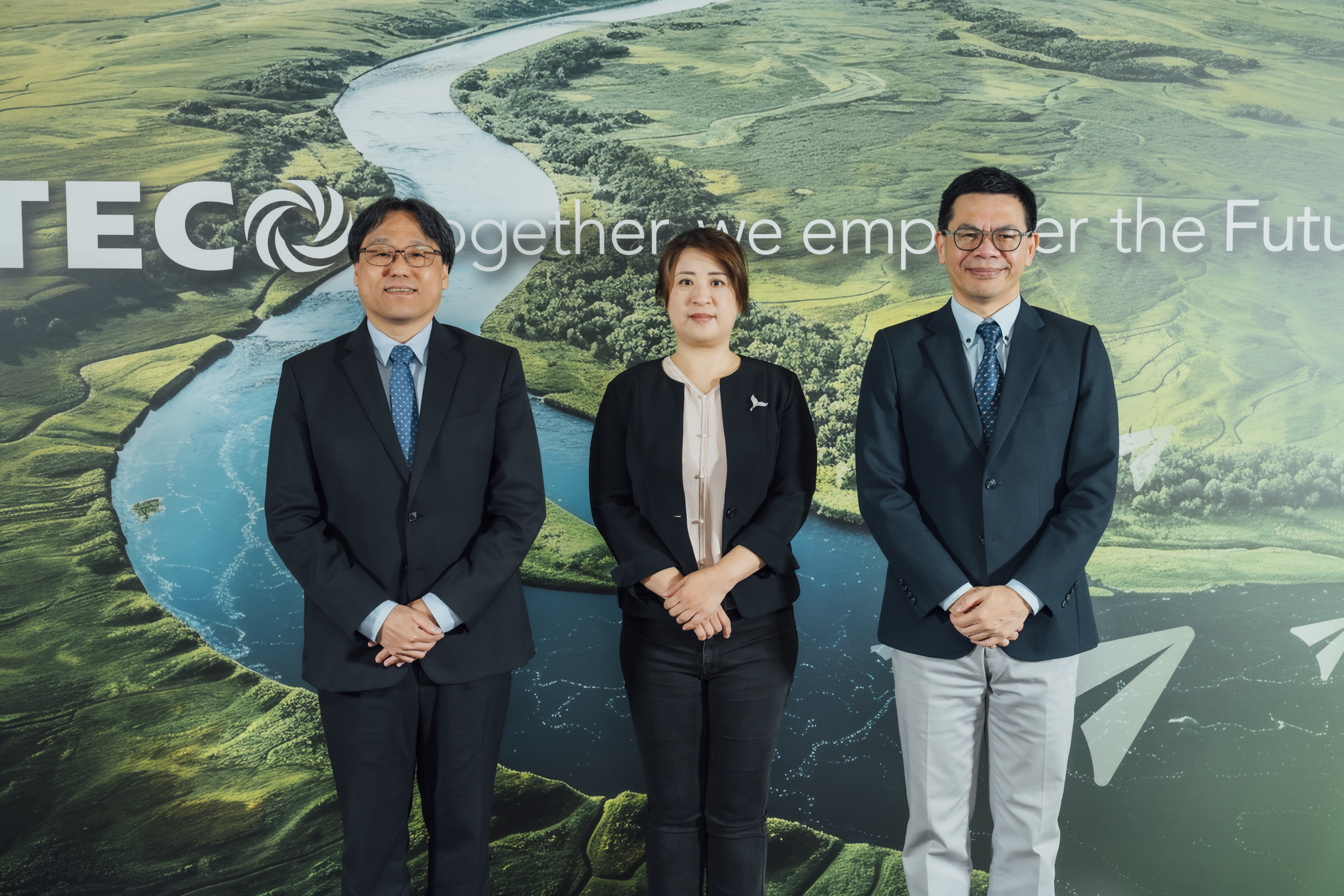 Kao Fei-Yuan, President, TECO Electric & Machinery, Mei-Ling Lin, CEO, Tun Green Energy & Chen Chen-Chien, Chairman, BW Green Energy